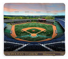 Load image into Gallery viewer, Metropolitan Stadium 1961 - Blanket
