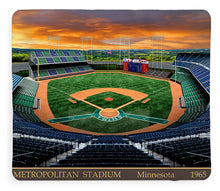 Load image into Gallery viewer, Metropolitan Stadium 1965 - Blanket
